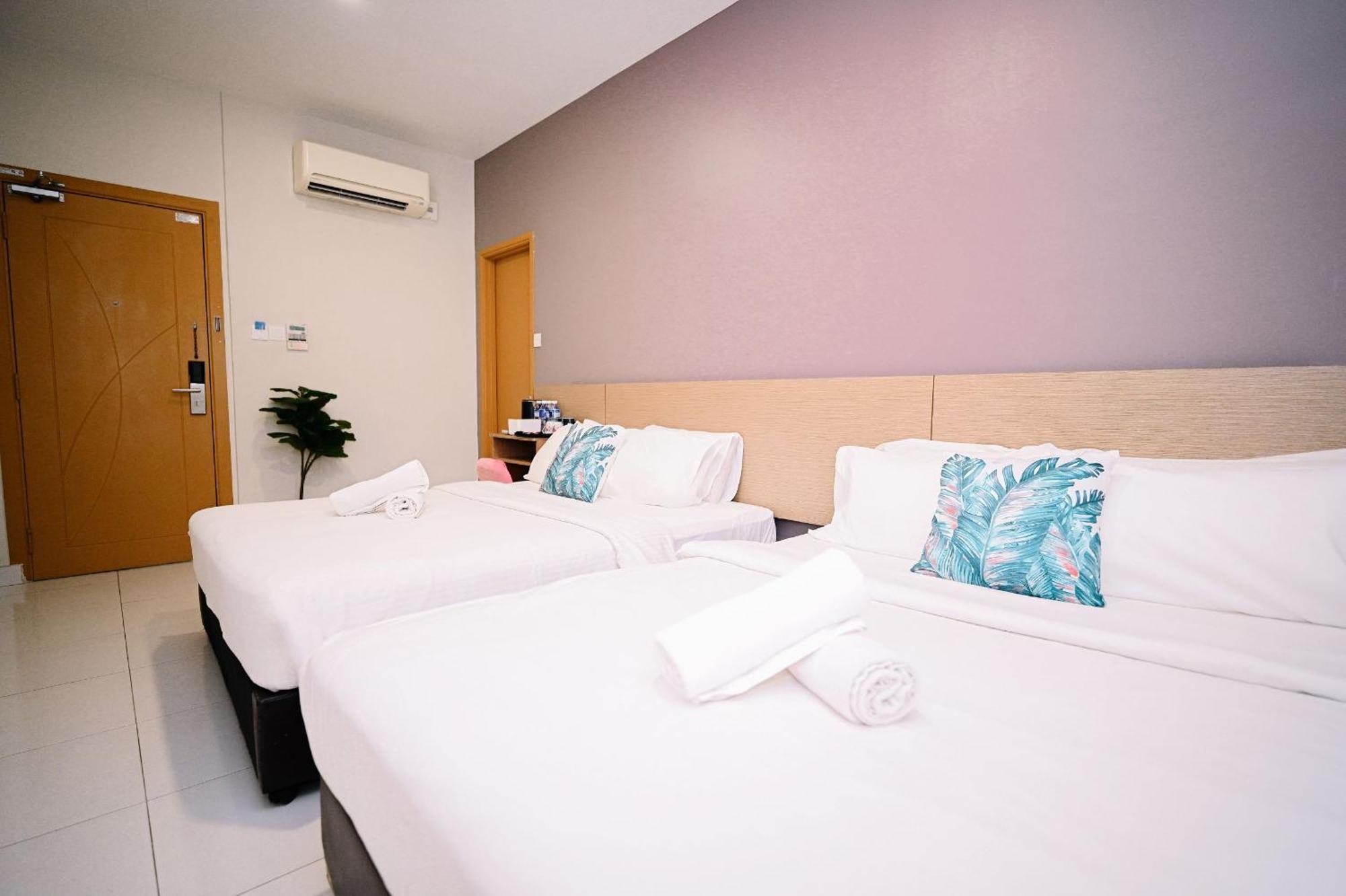 Swing & Pillows - Pj21 Petaling Jaya Buitenkant foto